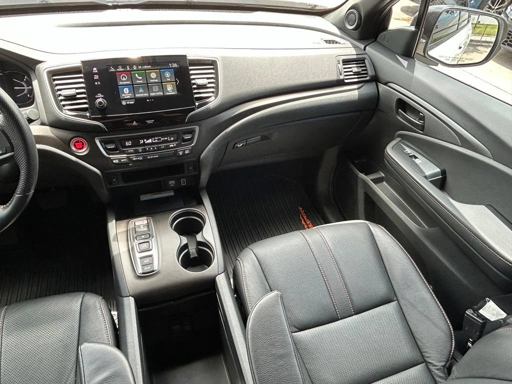 Used 2023 Honda Passport TrailSport image 11
