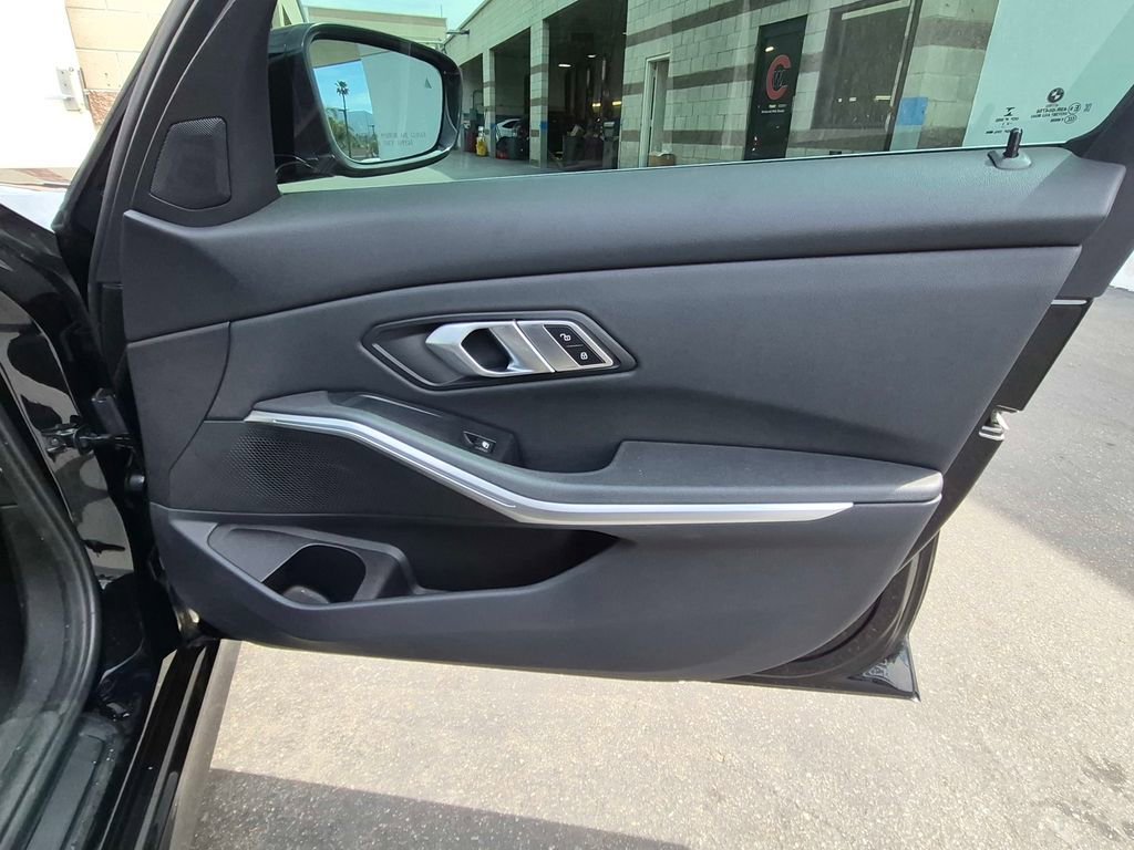 Used 2021 BMW 330e w/ Convenience Package image 31