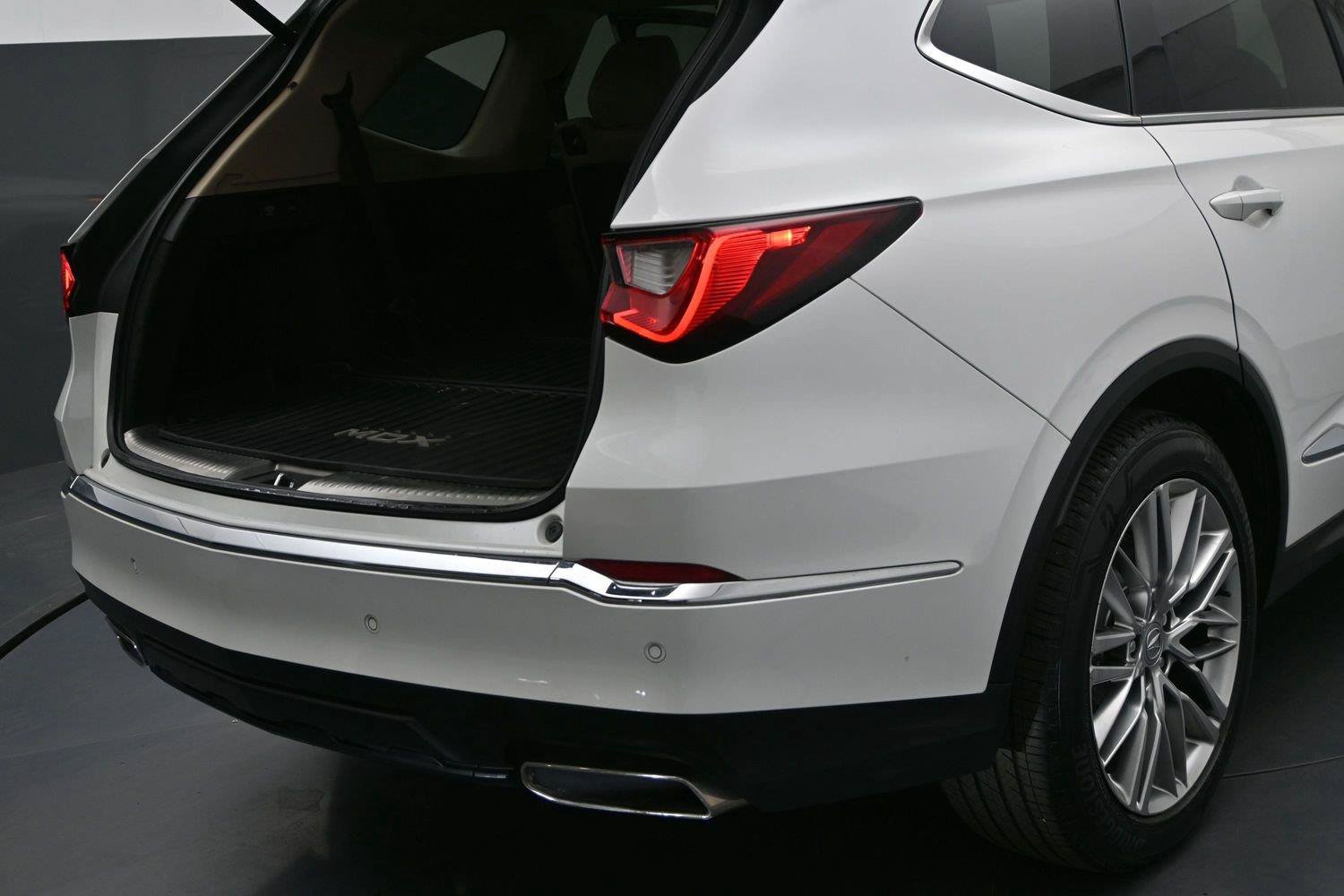 Certified 2023 Acura MDX w/ Advance Package AWD/4WD image 12