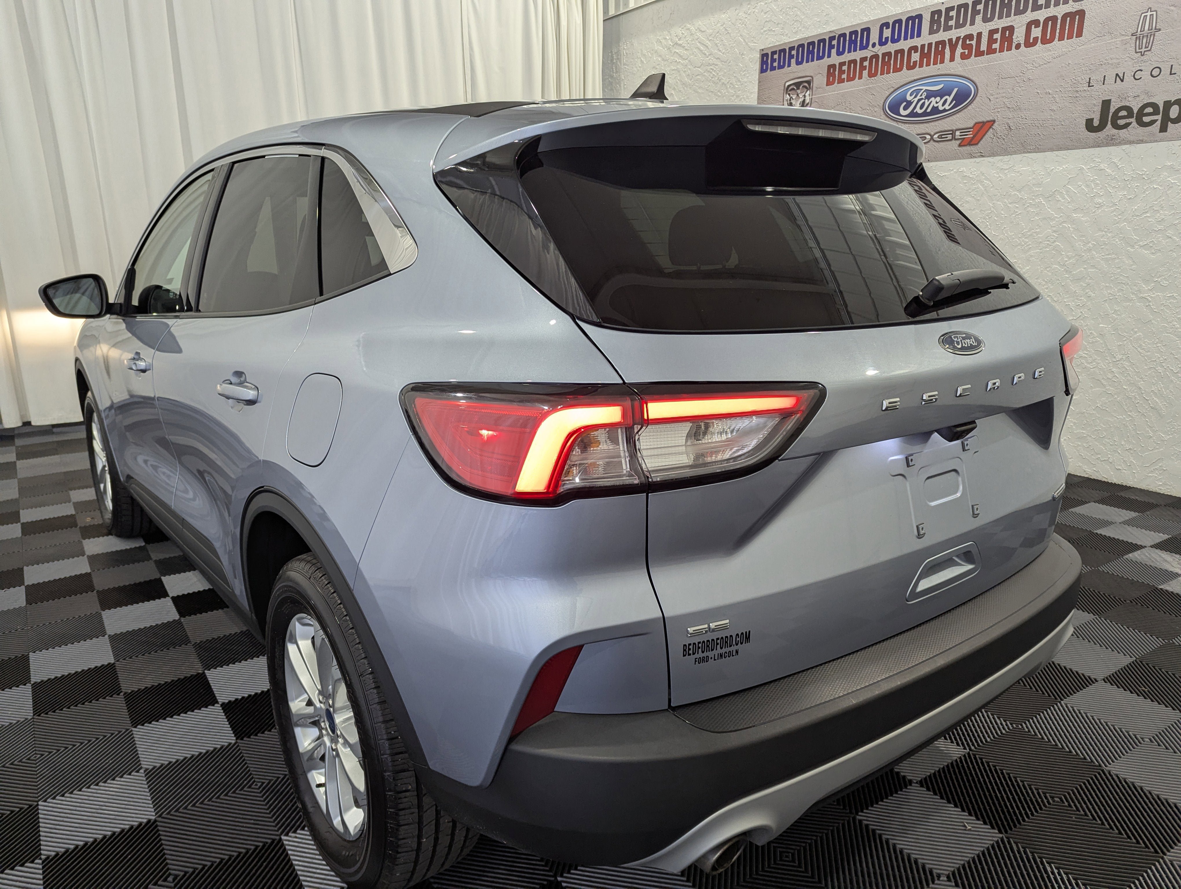 Used 2022 Ford Escape SE w/ Cold Weather Package AWD/4WD image 8