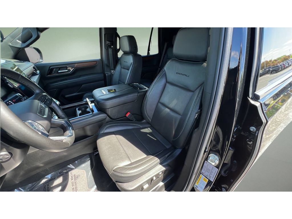 Certified 2025 GMC Yukon Denali AWD/4WD image 24