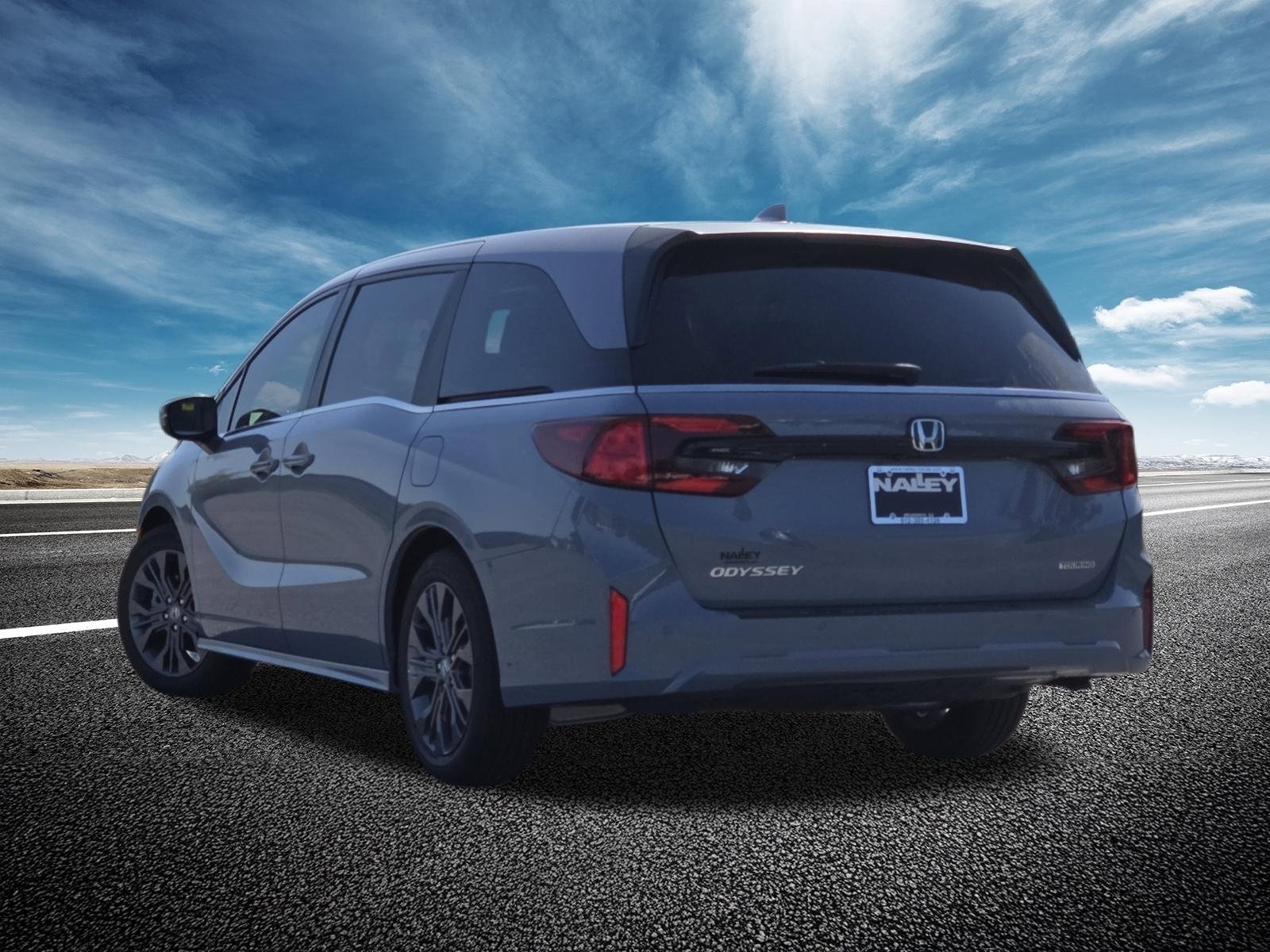 New 2026 Honda Odyssey Touring image 9