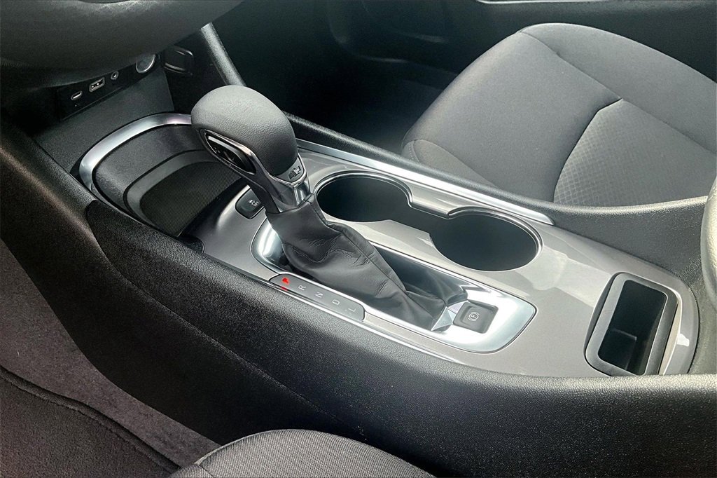 Used 2025 Chevrolet Malibu LT image 15