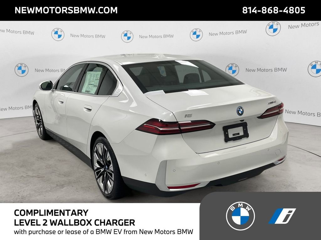 New 2026 BMW i5 eDrive40 image 2