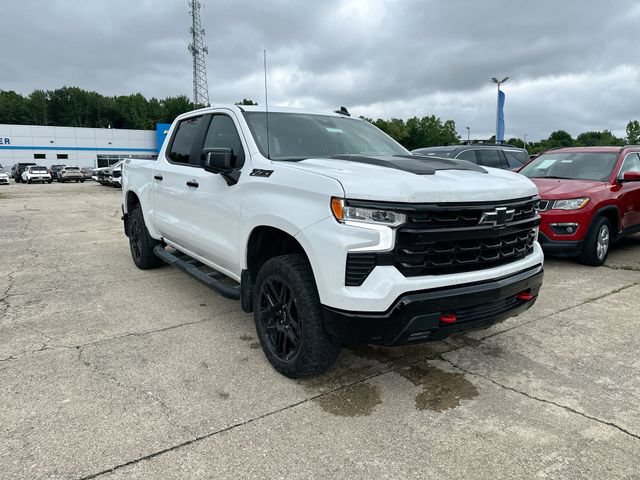 Used 2024 Chevrolet Silverado 1500 LT Trail Boss w/ Convenience Package II AWD/4WD image 11