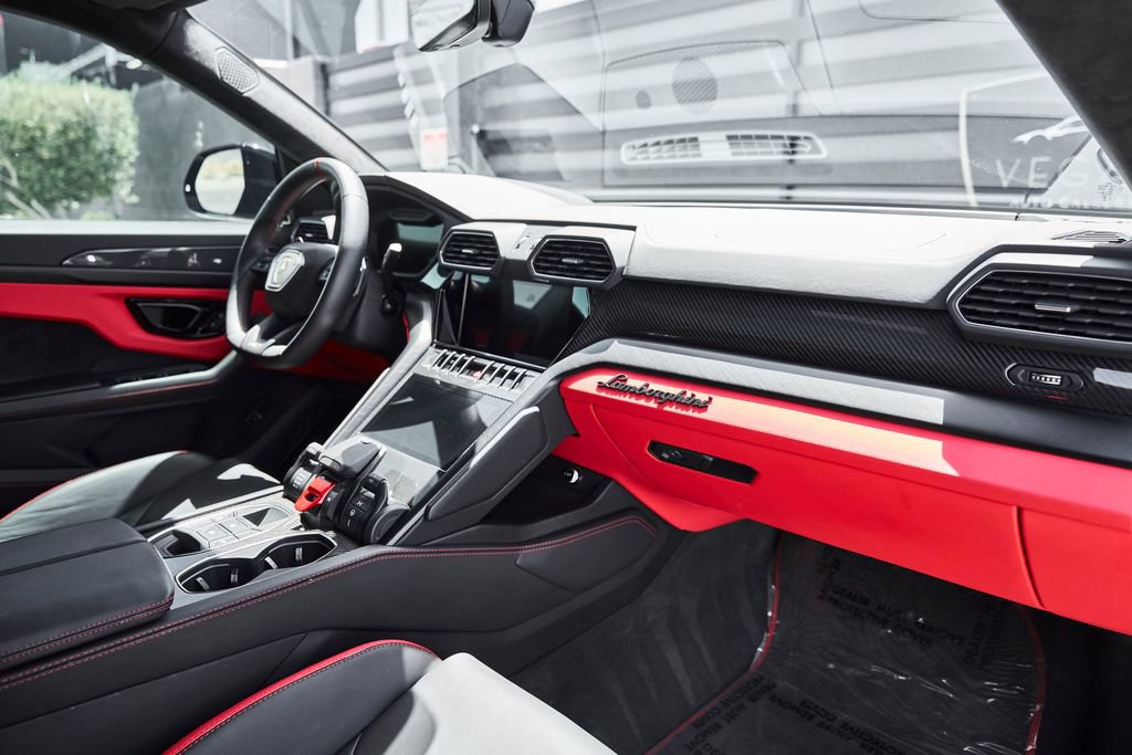 Used 2023 Lamborghini Urus S AWD/4WD image 40