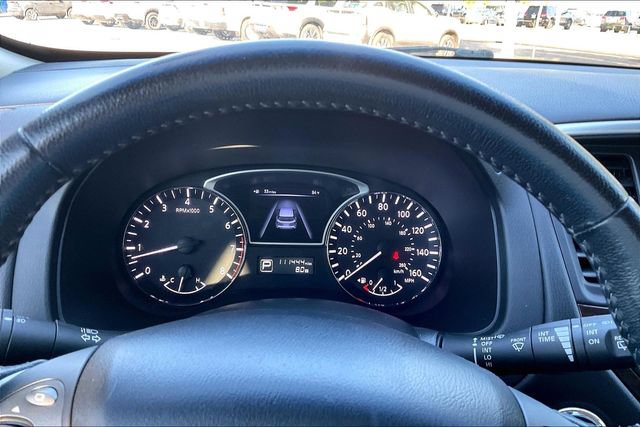 Used 2013 Nissan Pathfinder Platinum FWD image 18