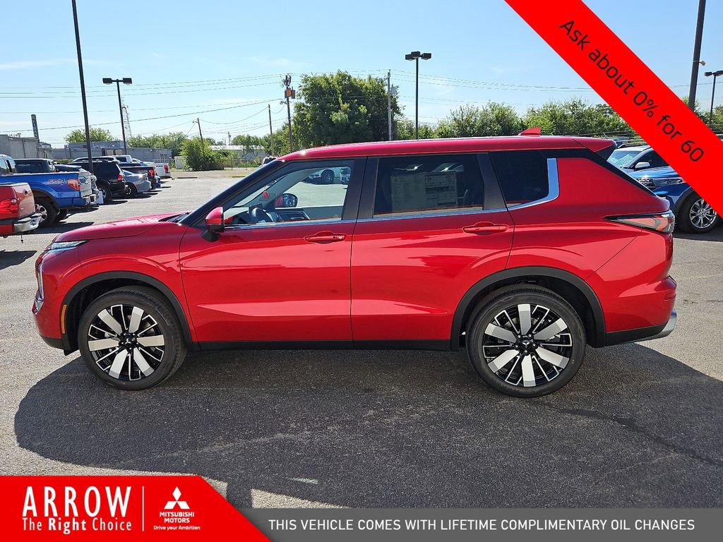New 2025 Mitsubishi Outlander SE image 7