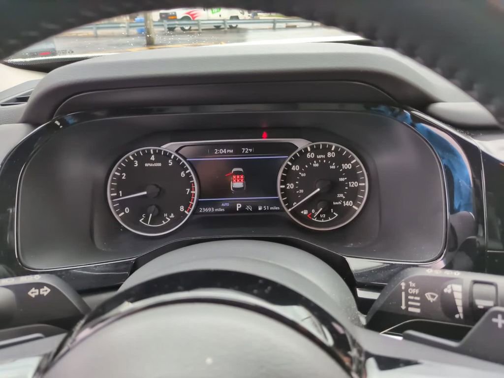 Used 2022 Nissan Pathfinder SV AWD/4WD image 24