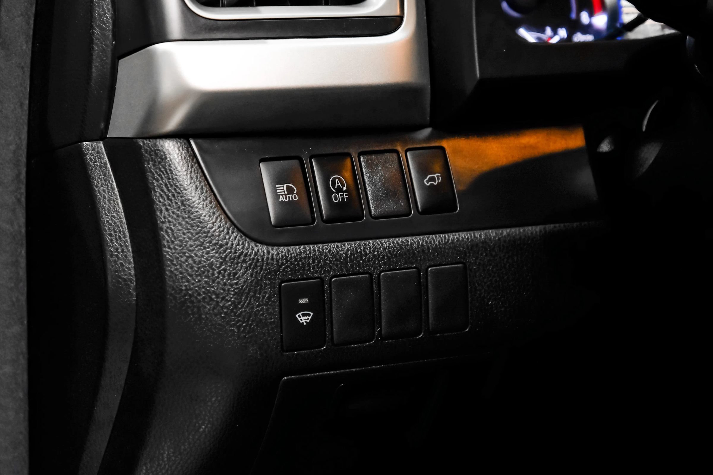 Used 2018 Toyota Highlander XLE FWD image 23