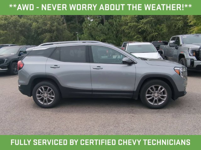 Certified 2024 GMC Terrain SLT AWD/4WD image 3