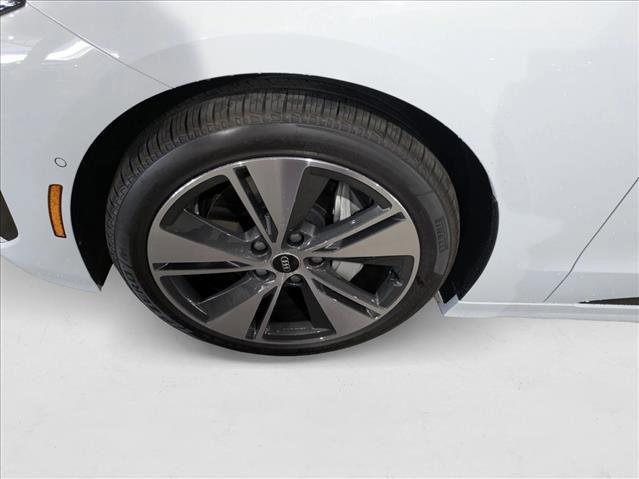 New 2025 Audi A6 e-tron Premium Plus image 10