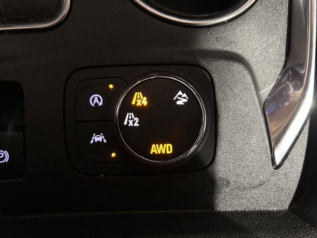 Used 2023 Chevrolet Traverse LT w/ LPO, Floor Liner Package image 33