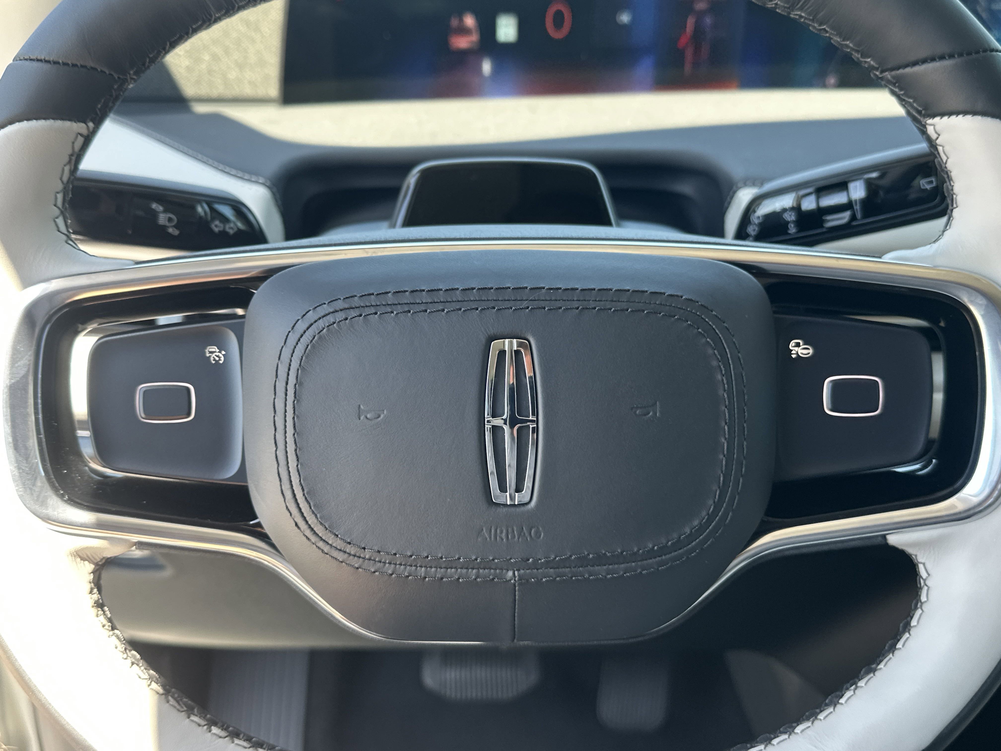 New 2025 Lincoln Navigator Reserve image 14