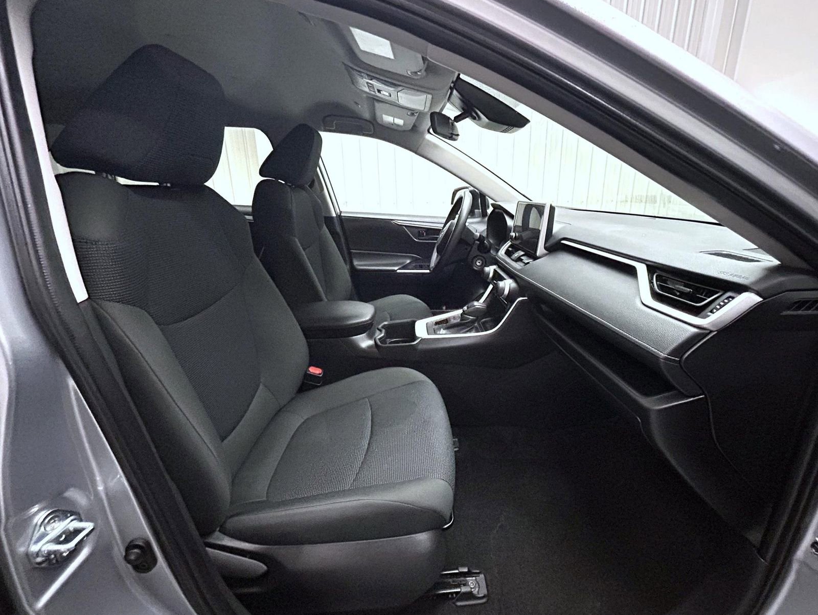 Used 2024 Toyota RAV4 LE image 15