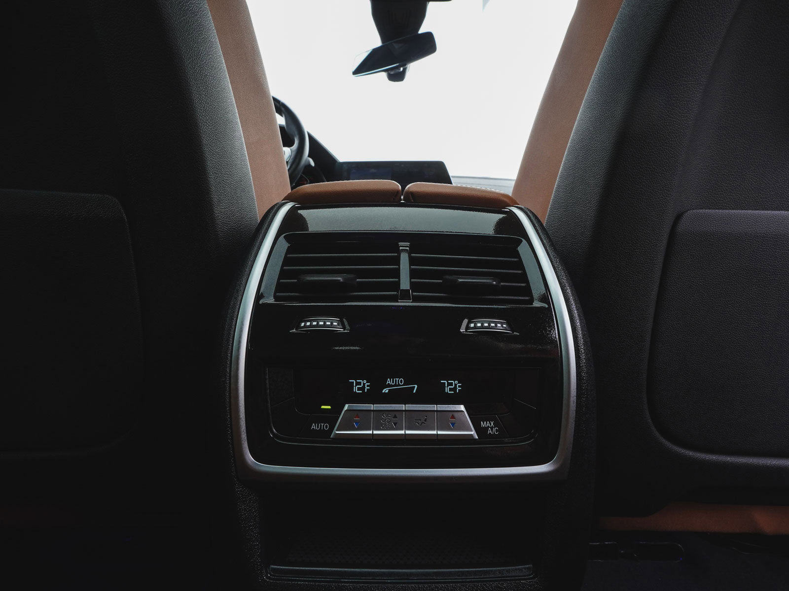 Used 2023 BMW X6 xDrive40i w/ M Sport Package image 33