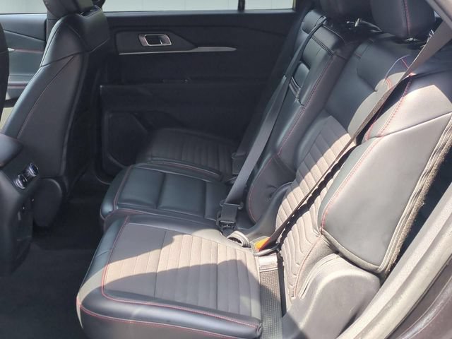 Used 2025 Ford Explorer ST-Line w/ ST-Line Street Pack AWD/4WD image 26