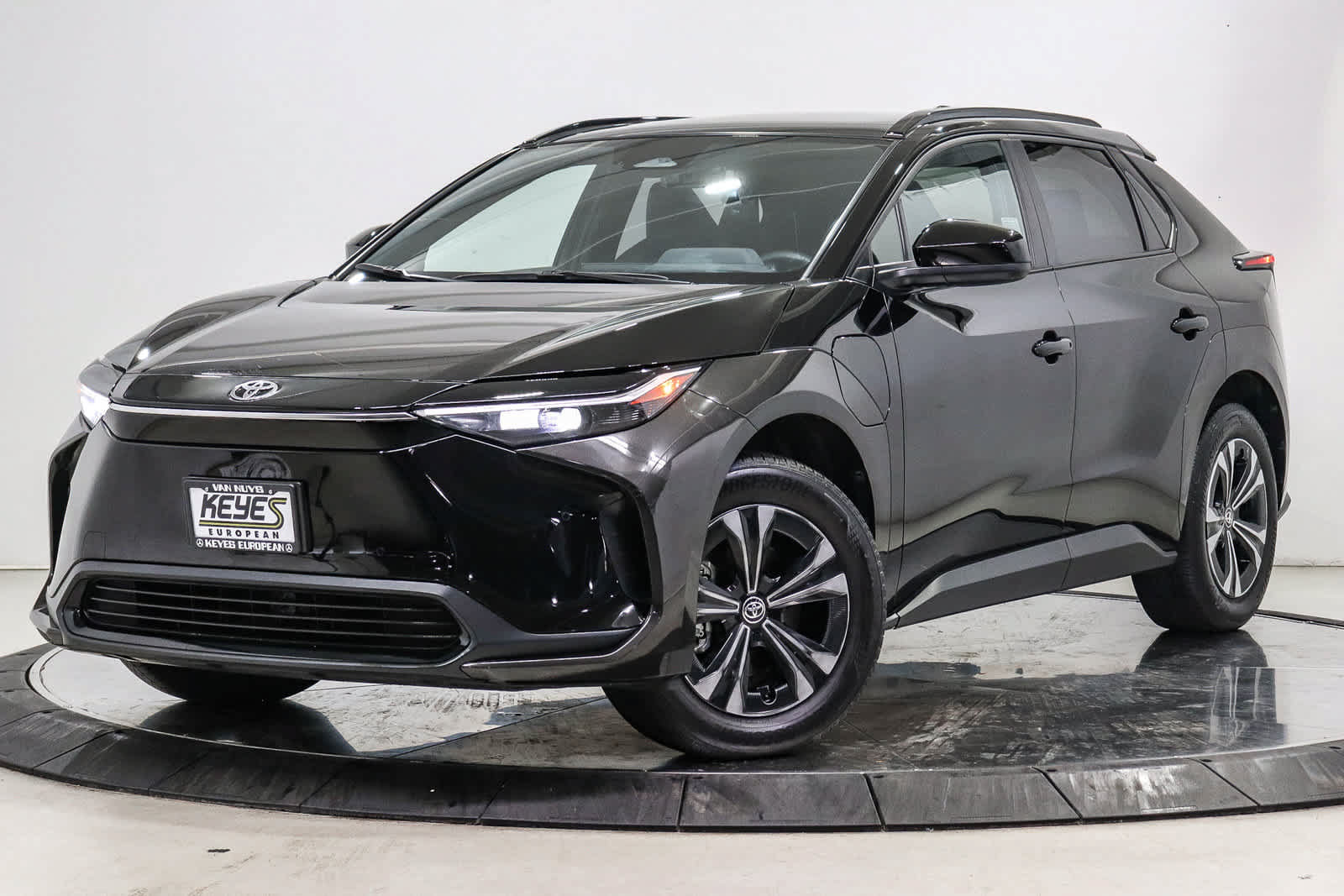Used 2024 Toyota bZ4X FWD w/ Weather Package