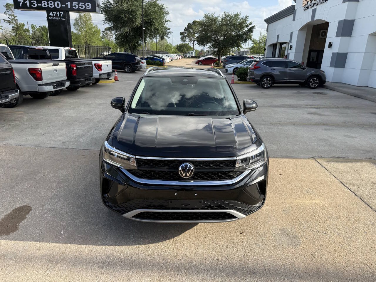 Used 2023 Volkswagen Taos SE FWD image 39