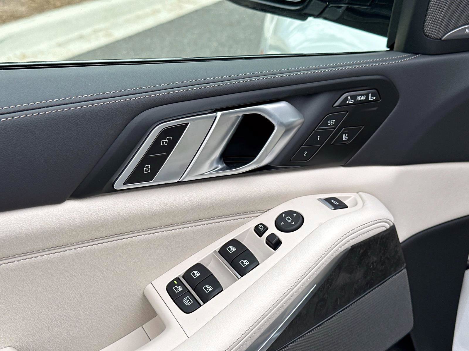 New 2026 BMW X7 xDrive40i w/ M Sport Package image 18