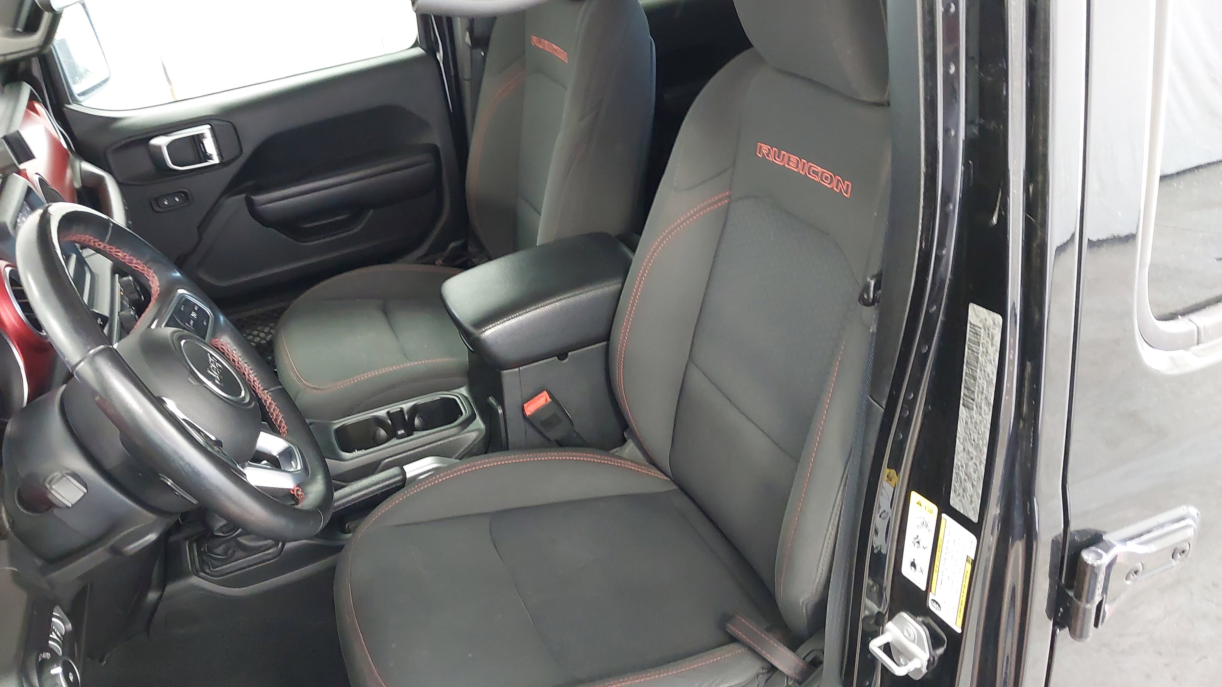 Used 2018 Jeep Wrangler Unlimited Rubicon AWD/4WD image 22