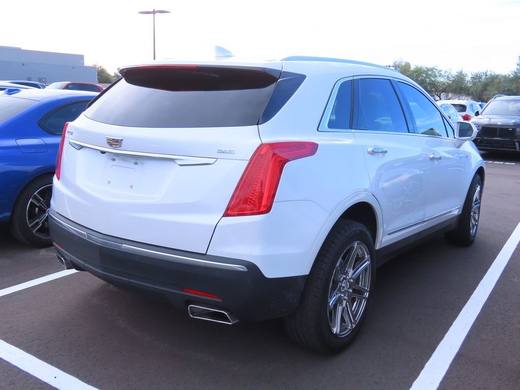 Used 2019 Cadillac XT5 Luxury image 3