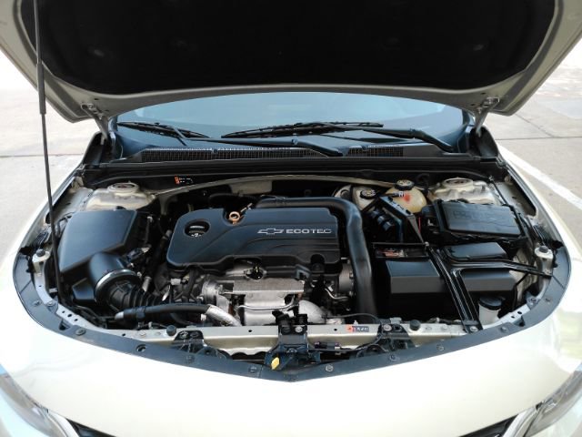 Used 2016 Chevrolet Malibu LT w/ Leather Package image 50