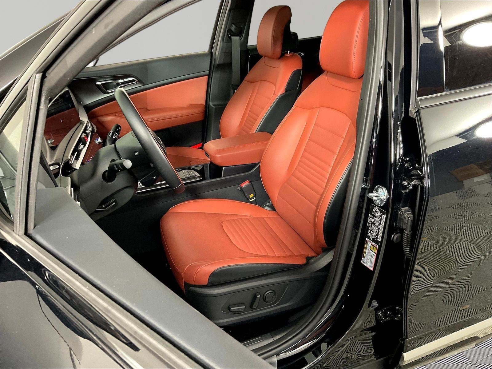 Certified 2026 Kia Sportage SX FWD image 21