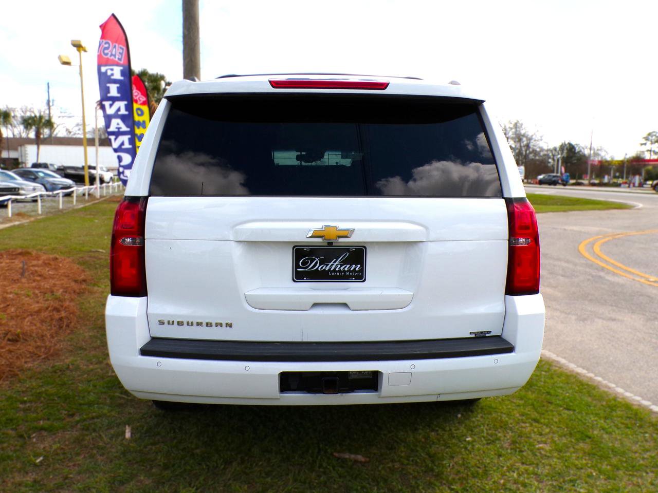 Used 2018 Chevrolet Suburban LT RWD image 6