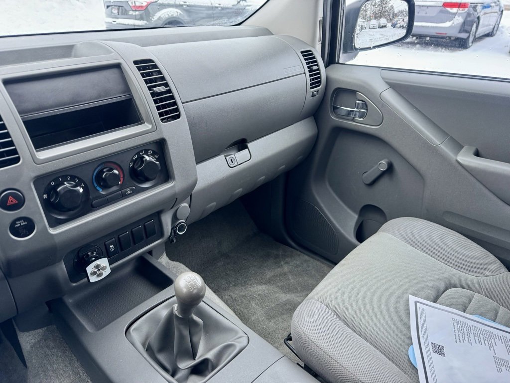 Used 2016 Nissan Frontier S image 24