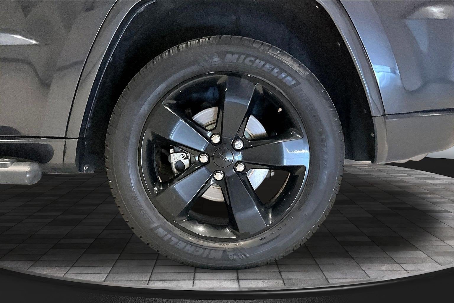 Used 2014 Jeep Grand Cherokee Altitude AWD/4WD image 32