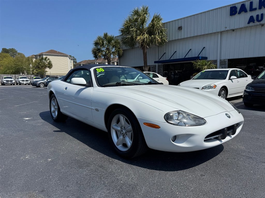 Used 2000 Jaguar XK8 Convertible image 3