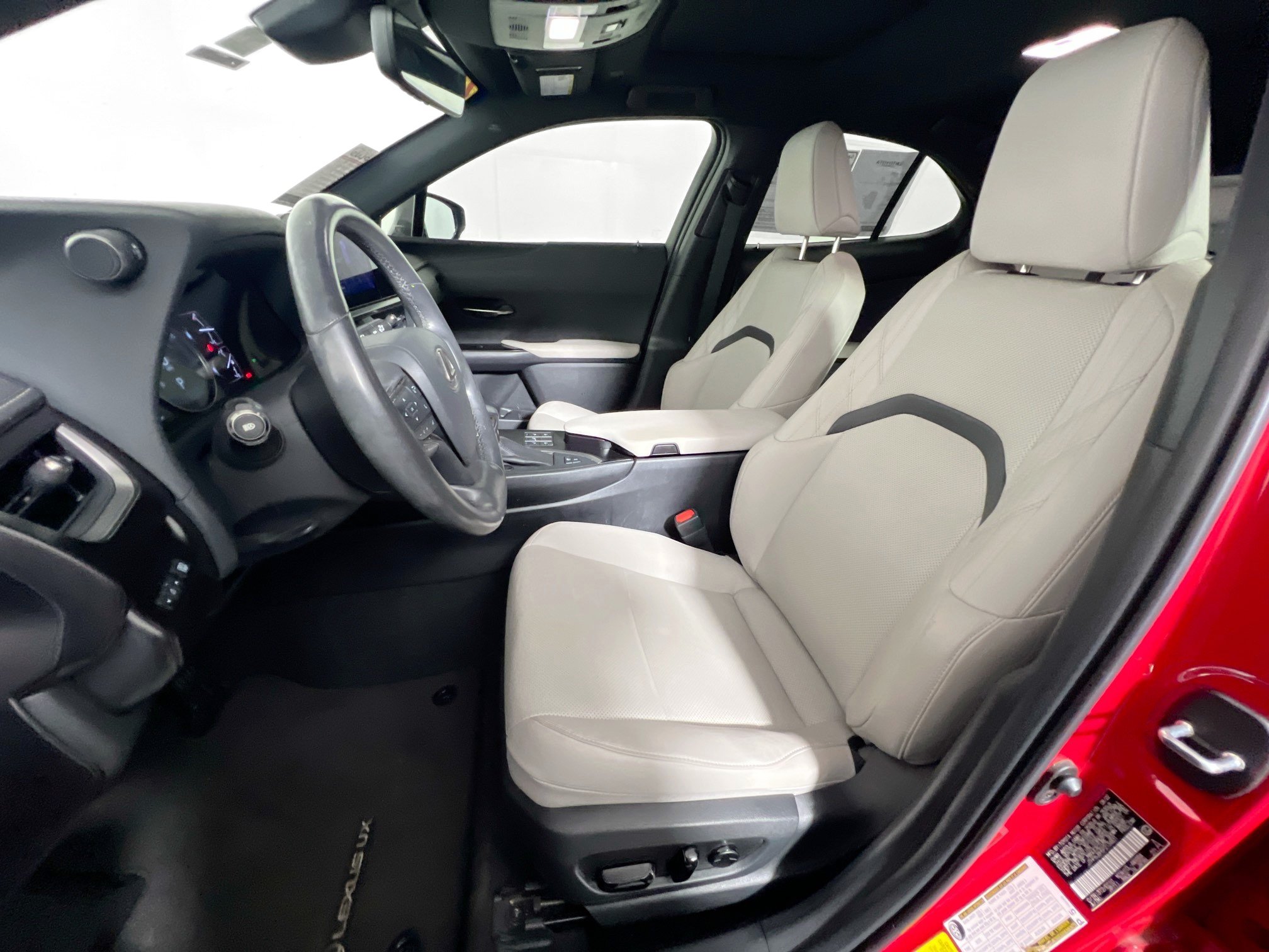 Used 2023 Lexus UX 250h FWD w/ Accessory Package (Z2) image 14