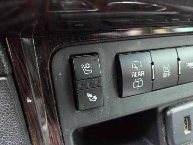 Used 2015 Chevrolet Traverse LTZ AWD/4WD image 19