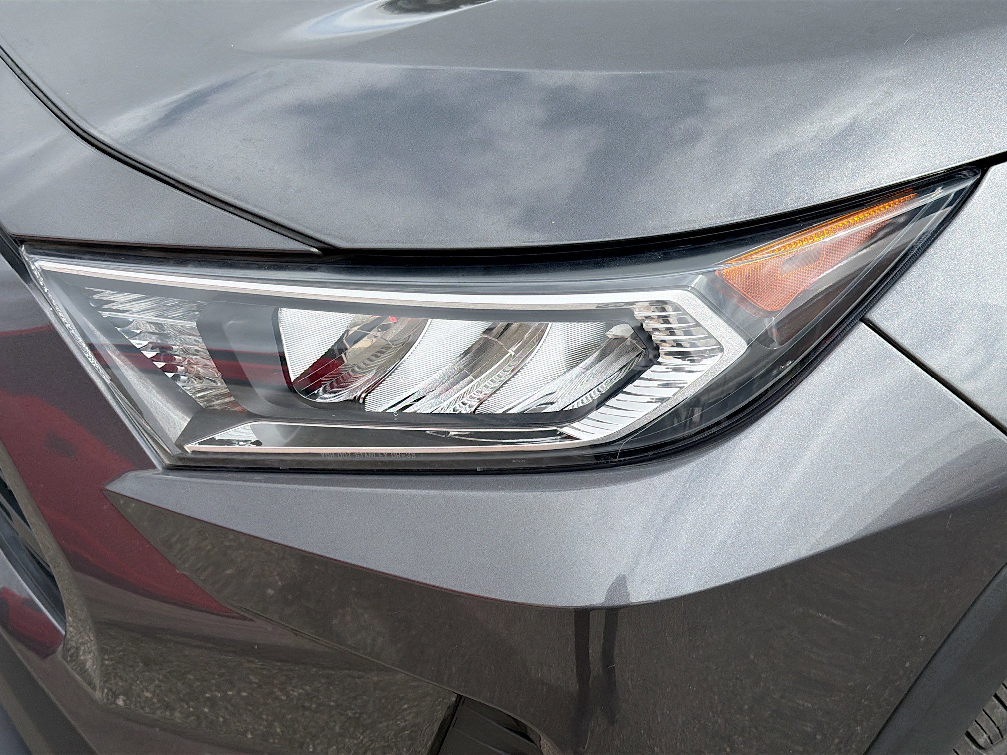 Used 2021 Toyota RAV4 XLE Premium image 9