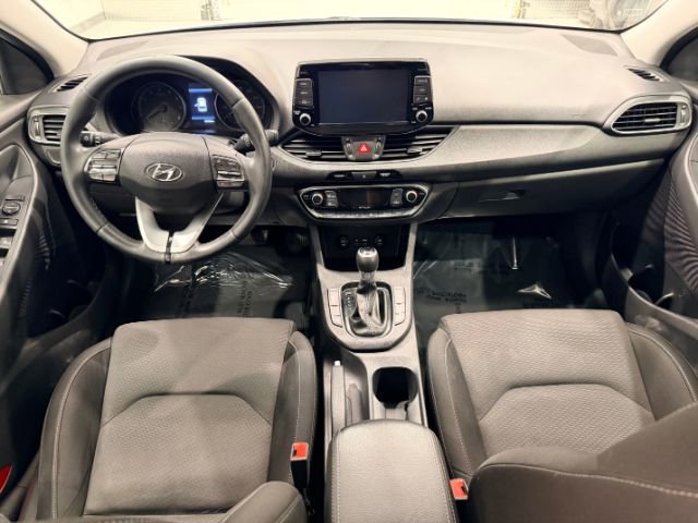 Used 2018 Hyundai Elantra GT w/ Style Package 02 FWD image 18