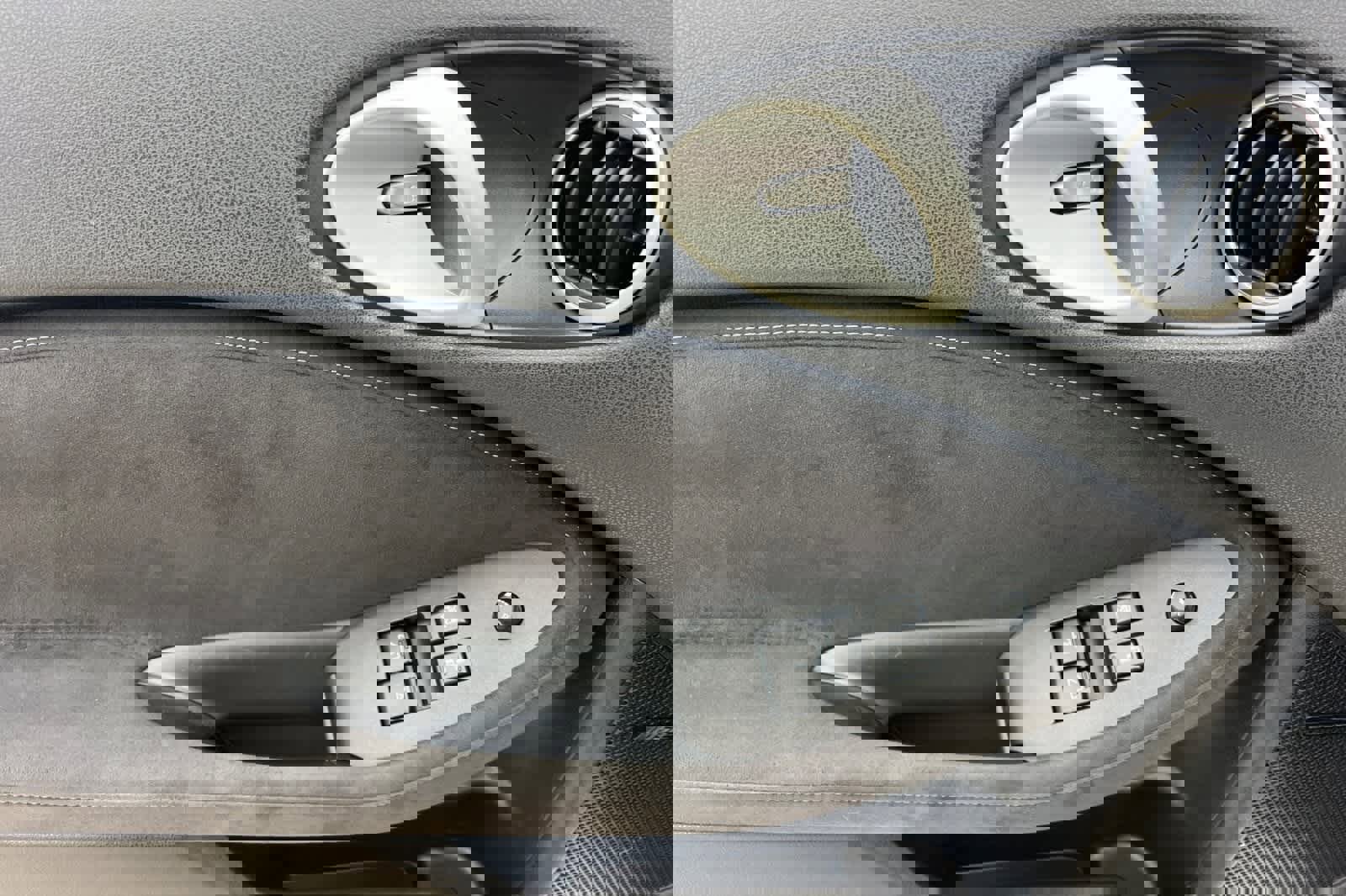 Used 2015 Nissan 370Z Touring Sport image 12