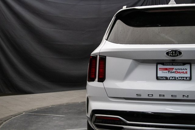 Used 2021 Kia Sorento EX image 12