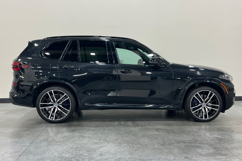 Used 2024 BMW X5 M60i w/ Climate Comfort Package AWD/4WD image 3