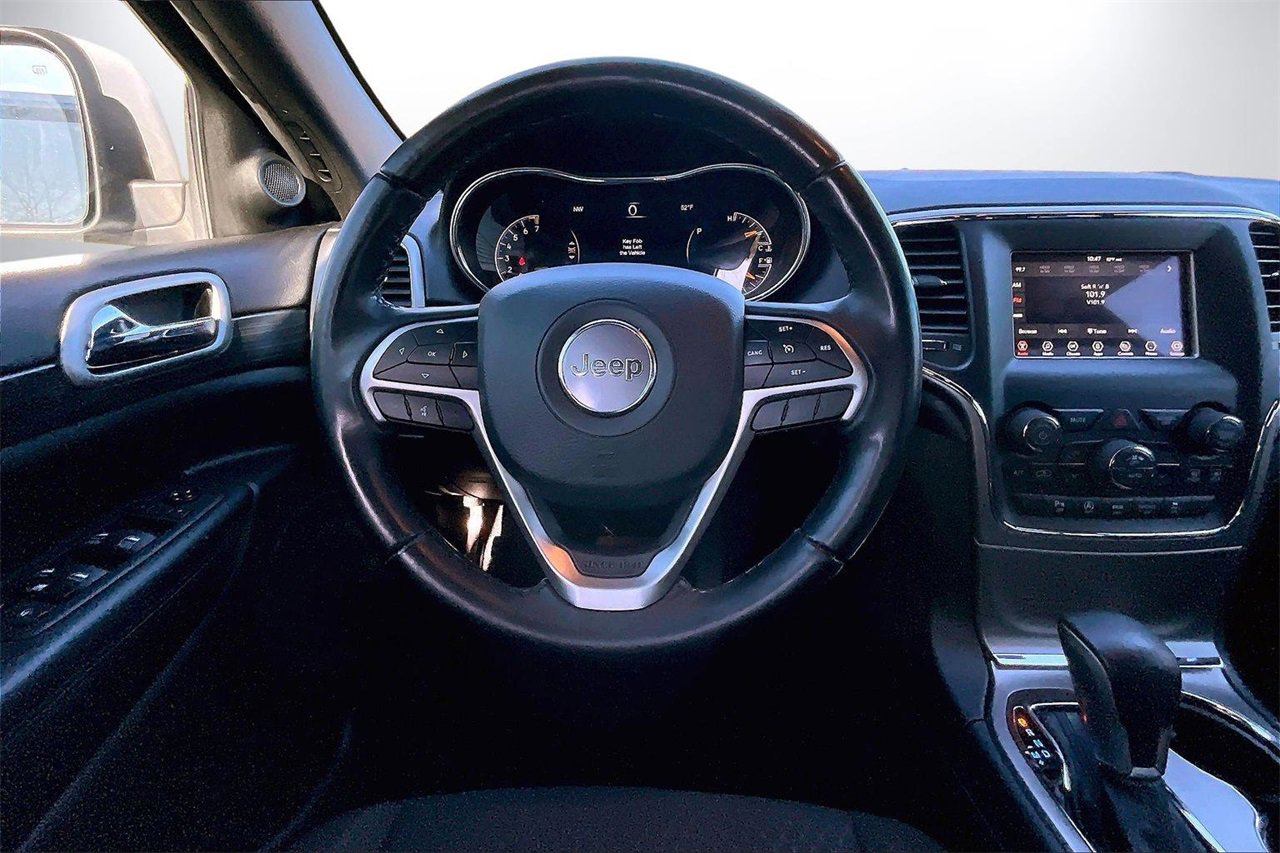 Certified 2021 Jeep Grand Cherokee Laredo image 11