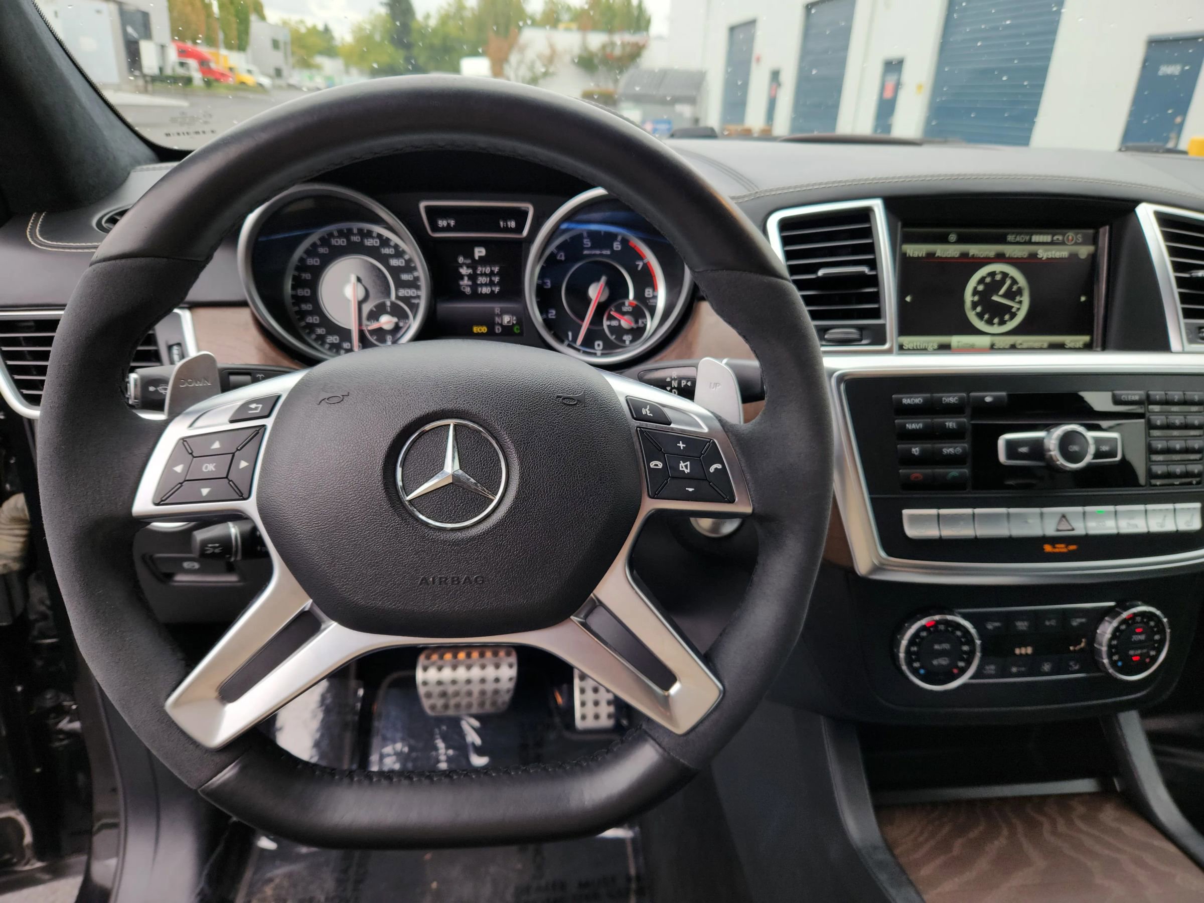 Used 2014 Mercedes-Benz GL 63 AMG 4MATIC w/ Accessory Chrome Package image 9