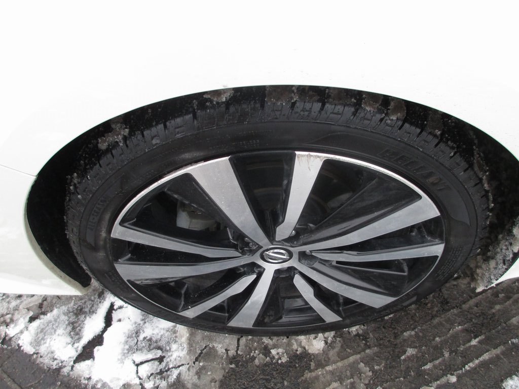 Used 2020 Nissan Altima 2.5 Platinum image 11