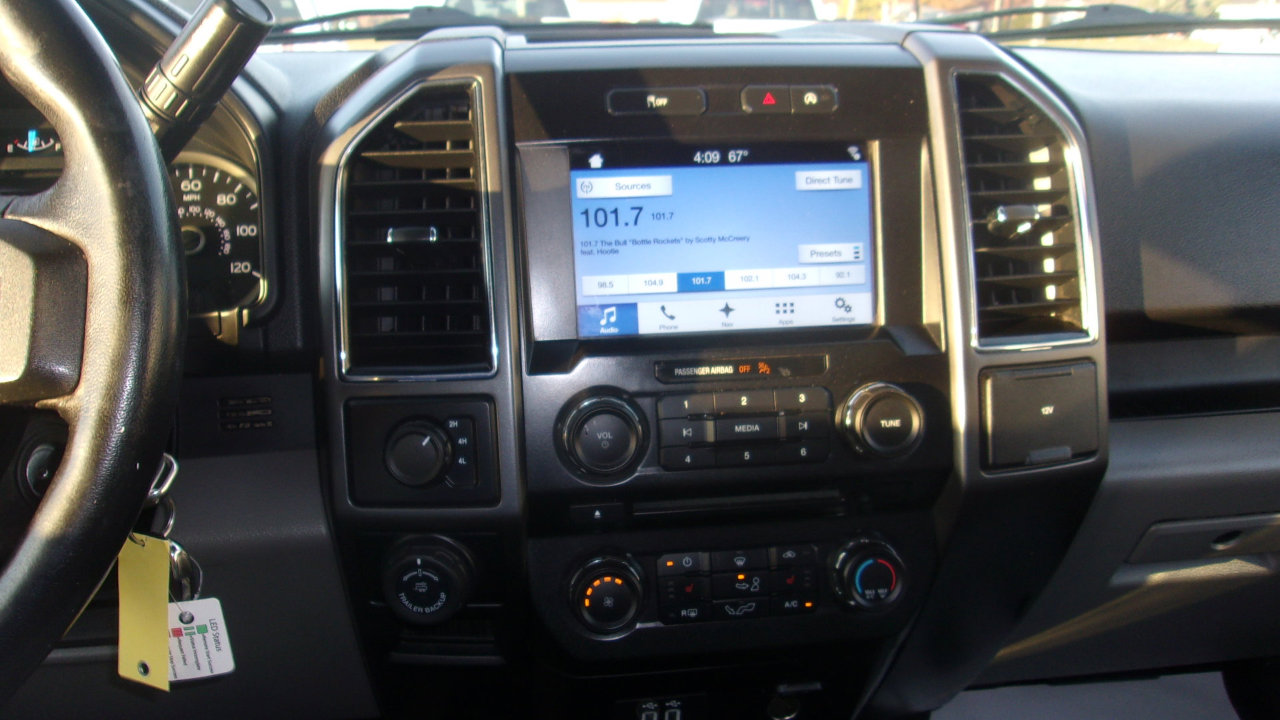 Used 2018 Ford F150 XLT w/ Equipment Group 302A Luxury image 10