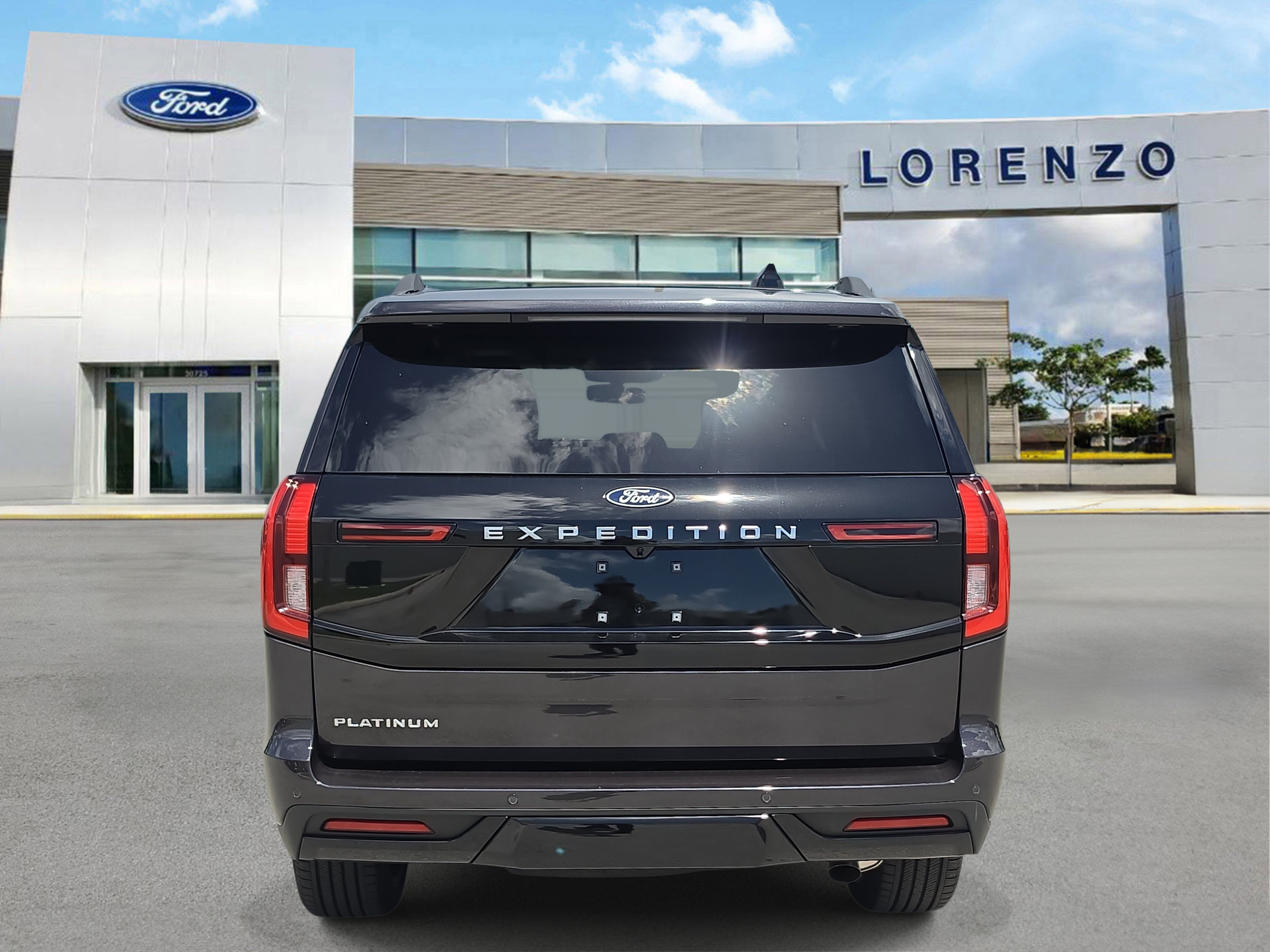 New 2027 Ford Expedition Platinum w/ Platinum Ultimate Package AWD/4WD image 4