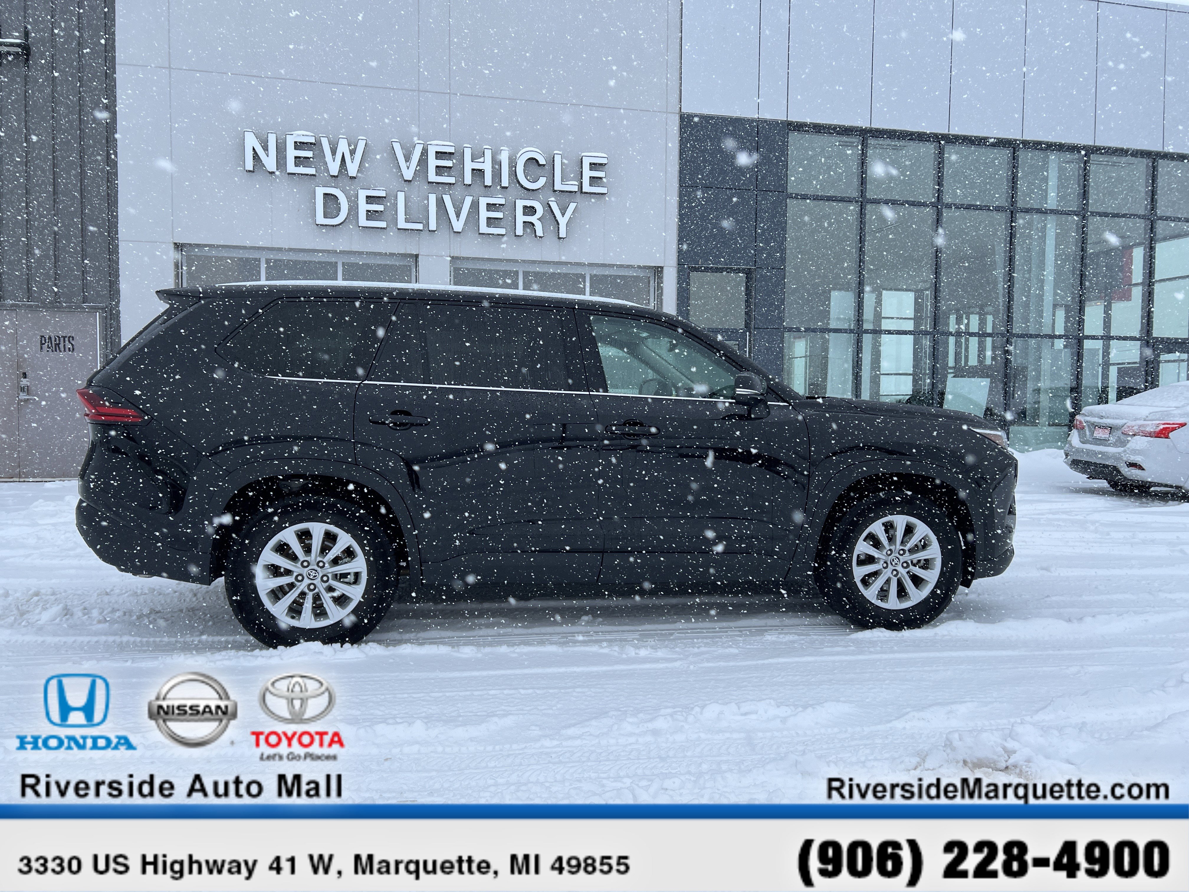 Used 2025 Toyota Grand Highlander AWD image 10