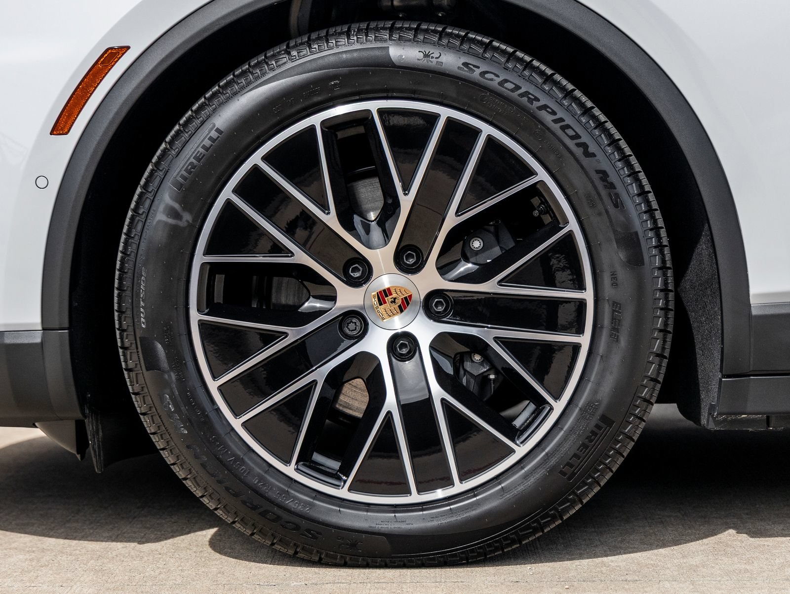 Certified 2026 Porsche Macan 4 Electric AWD/4WD image 13