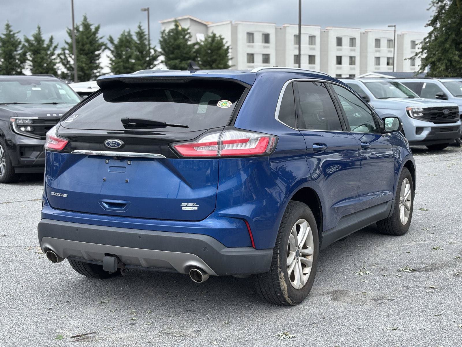 Used 2020 Ford Edge SEL w/ Cold Weather Package AWD/4WD image 15