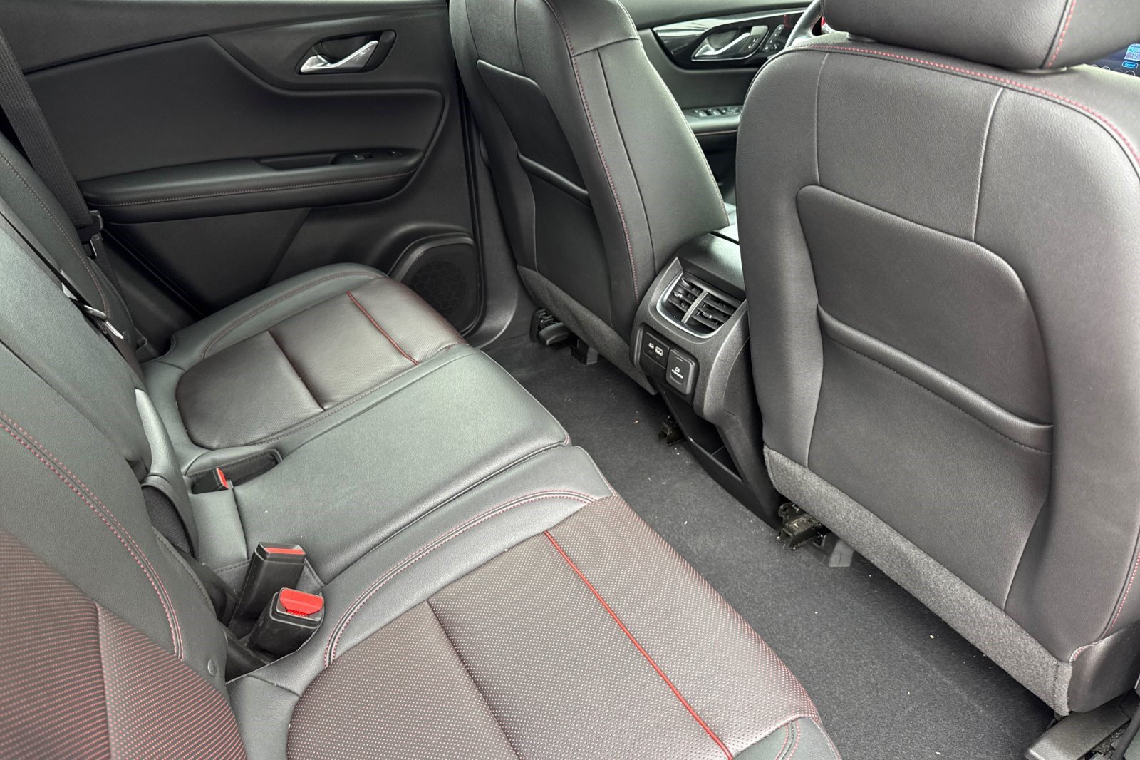 Used 2022 Chevrolet Blazer RS w/ Enhanced Convenience Package FWD image 31
