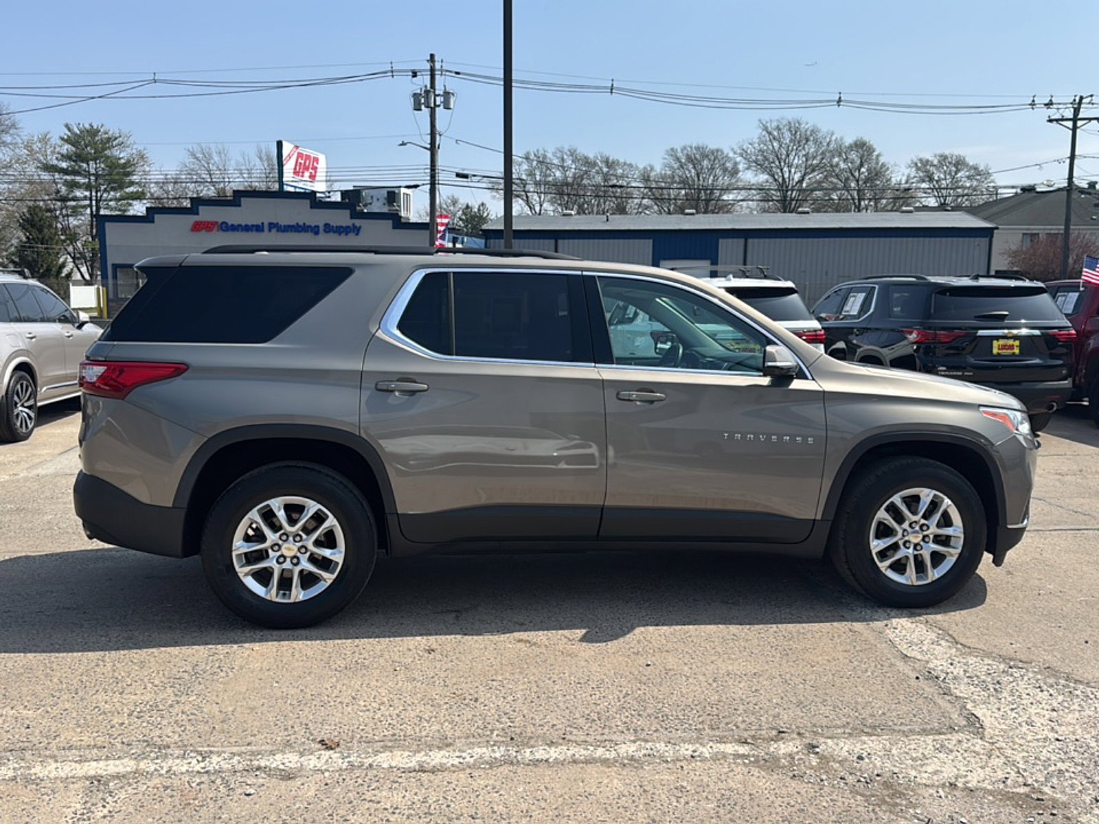 Used 2019 Chevrolet Traverse LT FWD image 9