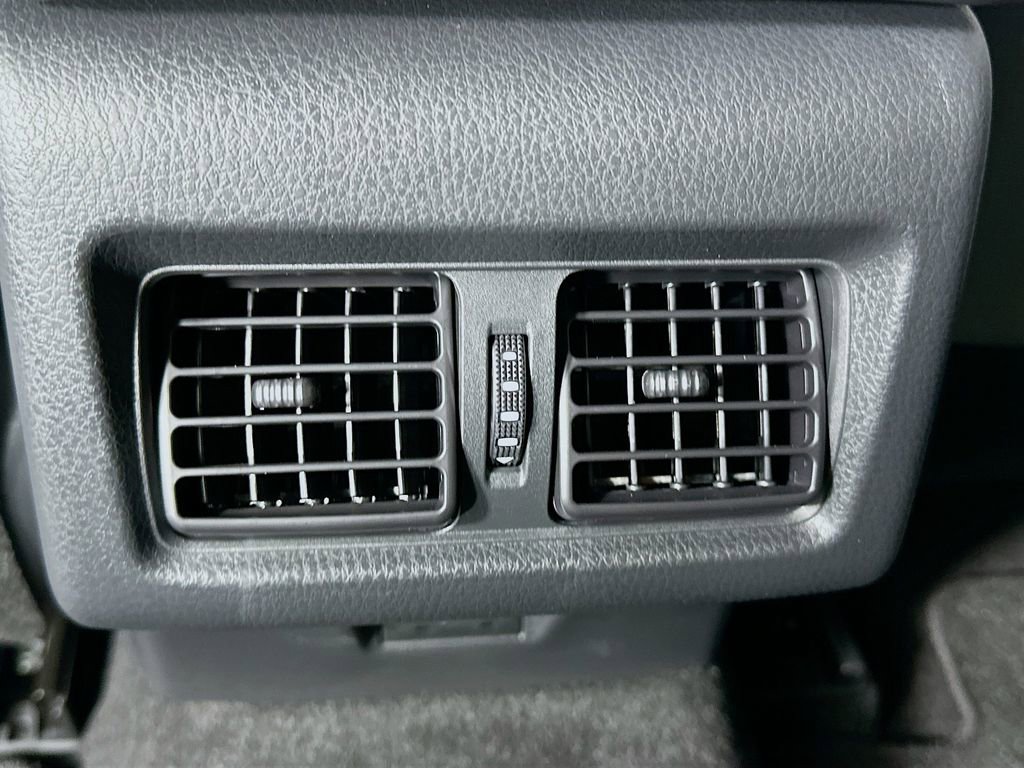 Certified 2025 Toyota Camry SE w/ Convenience Package image 25